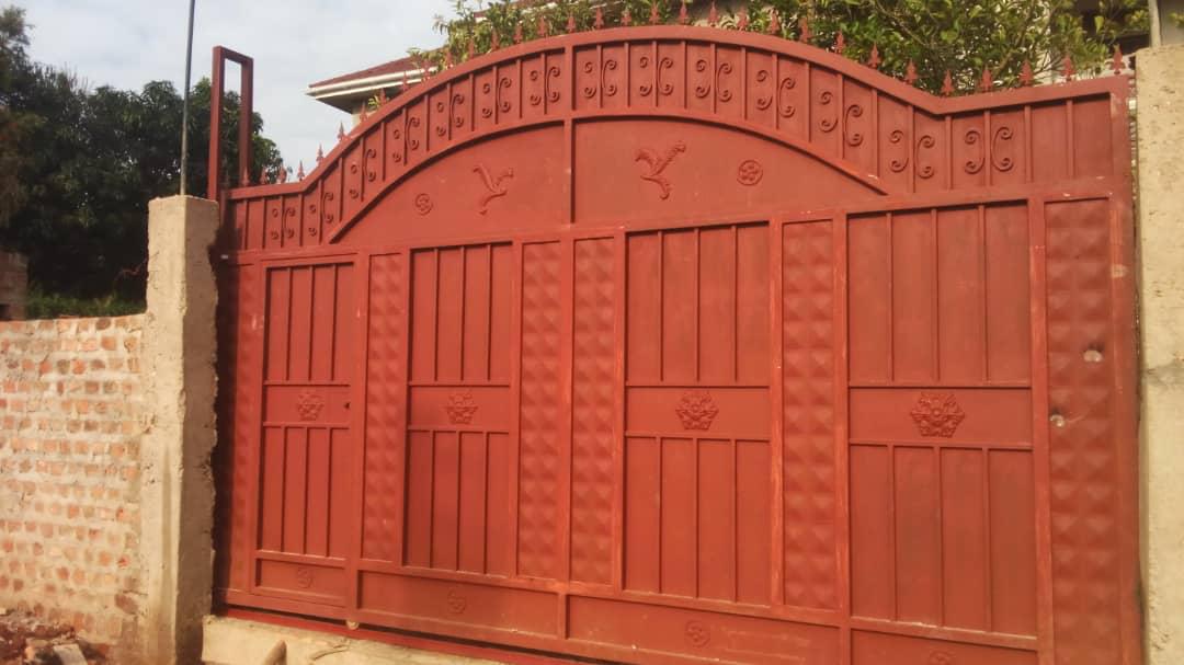 Metallic Gates for Sale Kampala Uganda, Metal Gates in Uganda, Metal Fabricators in Uganda, Automatic Gates in Uganda, Sliding Gates, Uganda Metal Works, Metal Welders, Hardware Uganda, Metal, Steel Fabrication in Uganda, Ugabox