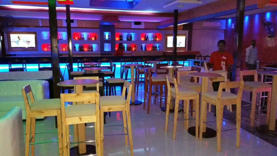 Moto Moto Lounge Ggaba Top Bar and Restaurant in Kampala Uganda, Great place to dine and drink beer, Great Food and Drinks, Grilled food, Great place to chille with mates, Great Venue for Private Beer and Wine Parties, Drinking and Dancing, Cocktail Bar, Lounge Bar, Party Bar, Restaurant, Bar, Lively DJ Nights, Great Music, Bar and Lounge, Delicious food in Kampala Uganda