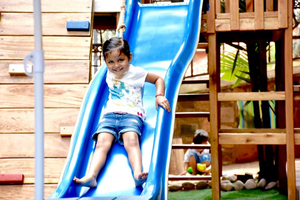 Olives Restaurant & Bar Naguru Kampala Uganda, Good food in Kampala, Food & Drink,  Top Bar, Top Restaurant, Lounge, Top Bar and Lounge, Food, Beer, Wine, Spirits, Cocktail bar, Amazing beer prices,  Cheap Beer, Great Place to Drink after work , Gins and local beers,  grilled food and wood-fired pizzas,  Chatting and Drinking, Chilling with friends and mates, Date night, Eating and Drinking, Private parties, Drinking and Dancing, Cocktail Bar, Lounge Bar, Party Bar,  Kampala Pub, Lively DJ nights,  Lively Music, Great Beer Drink Out,  Tasteful Delicious food in Kampala, Amazing Drinking Joint in  Kampala Uganda, Ugabox