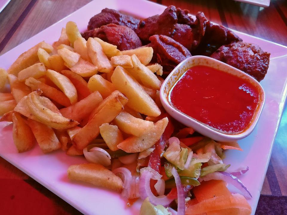 Olives Restaurant & Bar Naguru Kampala Uganda, Good food in Kampala, Food & Drink,  Top Bar, Top Restaurant, Lounge, Top Bar and Lounge, Food, Beer, Wine, Spirits, Cocktail bar, Amazing beer prices,  Cheap Beer, Great Place to Drink after work , Gins and local beers,  grilled food and wood-fired pizzas,  Chatting and Drinking, Chilling with friends and mates, Date night, Eating and Drinking, Private parties, Drinking and Dancing, Cocktail Bar, Lounge Bar, Party Bar,  Kampala Pub, Lively DJ nights,  Lively Music, Great Beer Drink Out,  Tasteful Delicious food in Kampala, Amazing Drinking Joint in  Kampala Uganda, Ugabox