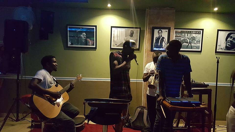 Racers Bar, Restaurant & Lounge Bukoto Kampala Uganda, Good food in Kampala, Food & Drink, Top Bar, Top Restaurant, Lounge, Top Bar and Lounge, Cool night out, Beer, Wine, Spirits, Cocktail bar, Sports Bar, Amazing Beer prices, Cheap Beer, Great Place to Drink after work, Gins and local beers, Grilled food and wood-fired pizzas, Chatting and Drinking, Chilling with friends and mates, Date night, Eating and Drinking, Private parties, Drinking and Dancing, Cocktail Bar, Lounge Bar, Party Bar, Kampala Pub, Cool DJs, Lively Music, Great Beer Drink Out, Tasteful Delicious food in Kampala, Amazing Drinking Venue in Kampala Uganda, Ugabox