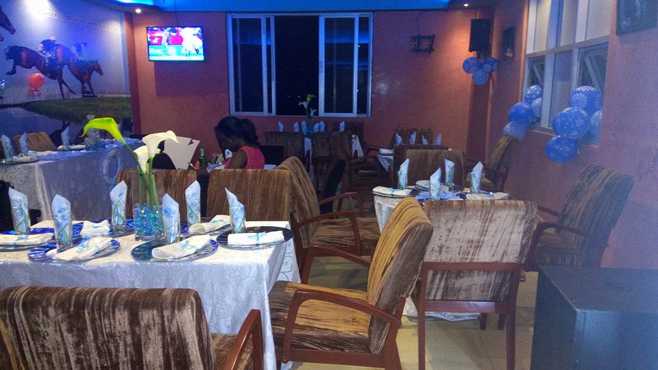 Racers Bar, Restaurant & Lounge Bukoto Kampala Uganda, Good food in Kampala, Food & Drink, Top Bar, Top Restaurant, Lounge, Top Bar and Lounge, Cool night out, Beer, Wine, Spirits, Cocktail bar, Sports Bar, Amazing Beer prices, Cheap Beer, Great Place to Drink after work, Gins and local beers, Grilled food and wood-fired pizzas, Chatting and Drinking, Chilling with friends and mates, Date night, Eating and Drinking, Private parties, Drinking and Dancing, Cocktail Bar, Lounge Bar, Party Bar, Kampala Pub, Cool DJs, Lively Music, Great Beer Drink Out, Tasteful Delicious food in Kampala, Amazing Drinking Venue in Kampala Uganda, Ugabox
