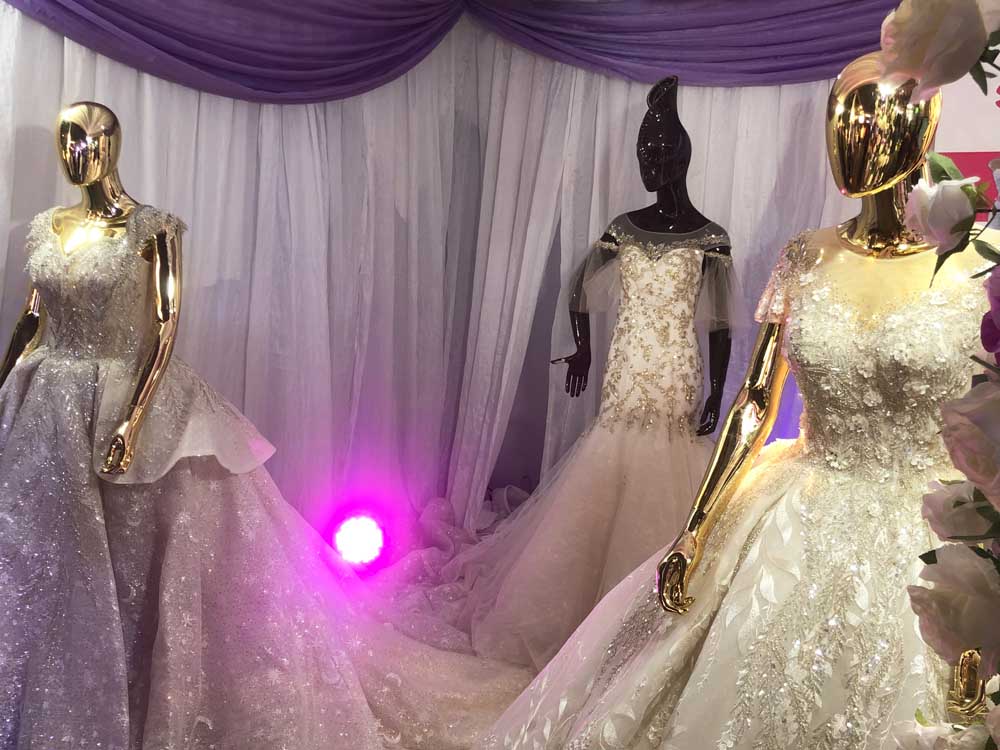 Bridal Services in Kampala Uganda. Diz Bridal Parlour Uganda Services Offered: Bridal Wear, Bridal Gowns, Bridesmaid Dresses, Wedding Gowns Shop at Ntinda Shopping Centre in Kampala Uganda. Ugabox