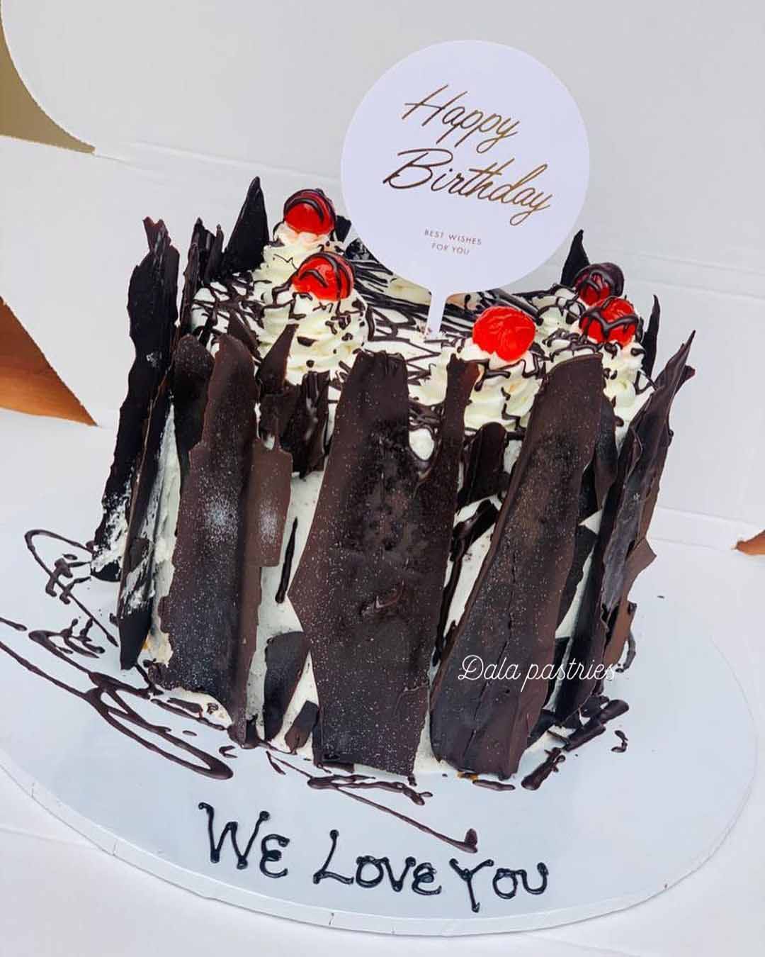 Birthday Cakes in Kampala Uganda. Cake Designs For Birthdays. Personalised Birthday Cake Designs For Female And Male Adults/Custom Cakes/Birthday Cake Maker/Designer in Uganda. Baking Services in Uganda. Cakes Company in Uganda-Dala Cakes And Pastries. Ugabox