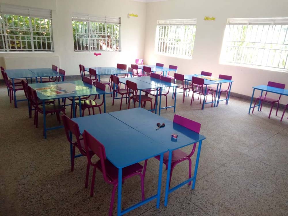 Tables & Chairs Kampala Uganda, School Furniture Supplier in Uganda for Nursery / Kindergarten, Primary, Secondary, Higher Institutions of Learning (Tertiary Institutions) Kampala Uganda, Desire School Furniture Uganda