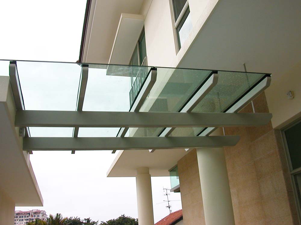 Glass Roofing in Kampala Uganda. Tinted Glass Roofing/Metal/Steel and Aluminium Glass Roof Design. Other Services: Wood/Aluminium Pergola Design and Installation, Aluminium Roofs, Glass Roofs, Aluminium Doors and Windows, Home Interior and Exterior Design, Aluminium Products, Aluminium Construction, Aluminium House, Aluminium Building, Aluminium/Steel Fabrication in Kampala Uganda, Ugabox