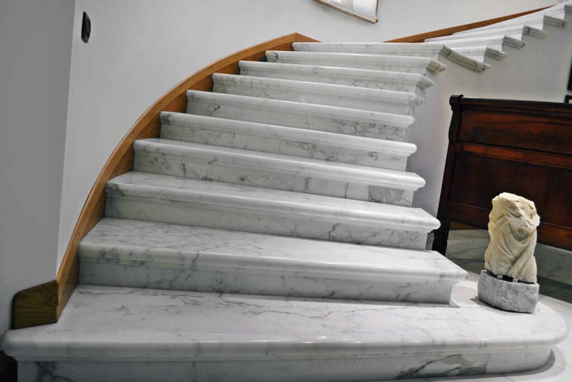 Granite/Marble Staircases Installation Services in Kampala Uganda. Stone Floor Installation Company in Uganda. Building Contractor Services: Varni Granite, Marble And Terrazzo, Ugabox