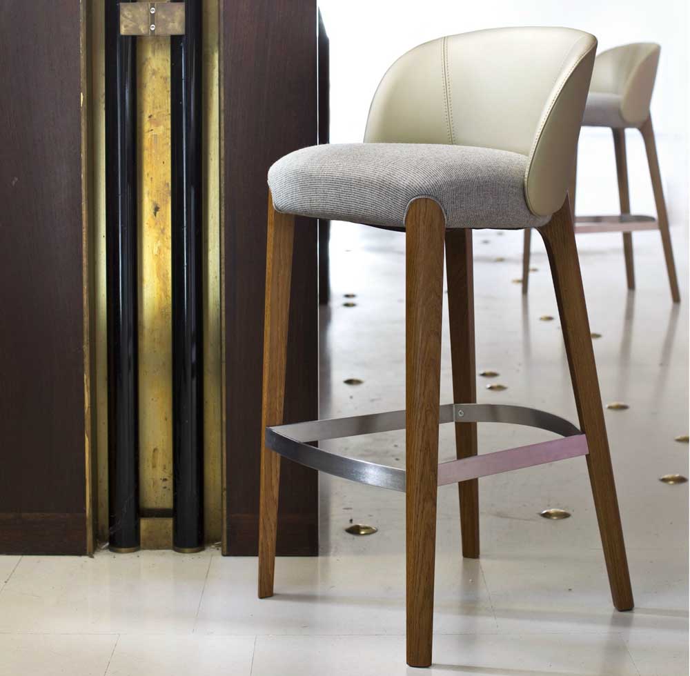 Stools for Sale in Kampala Uganda. Wood Stools, Home And Hotel Furniture Design in Uganda. Bar And Kitchen Furniture Design Kampala Uganda. Wood Furniture And Metal Furniture Design Uganda. Erimu Furniture Company Uganda. Ugabox