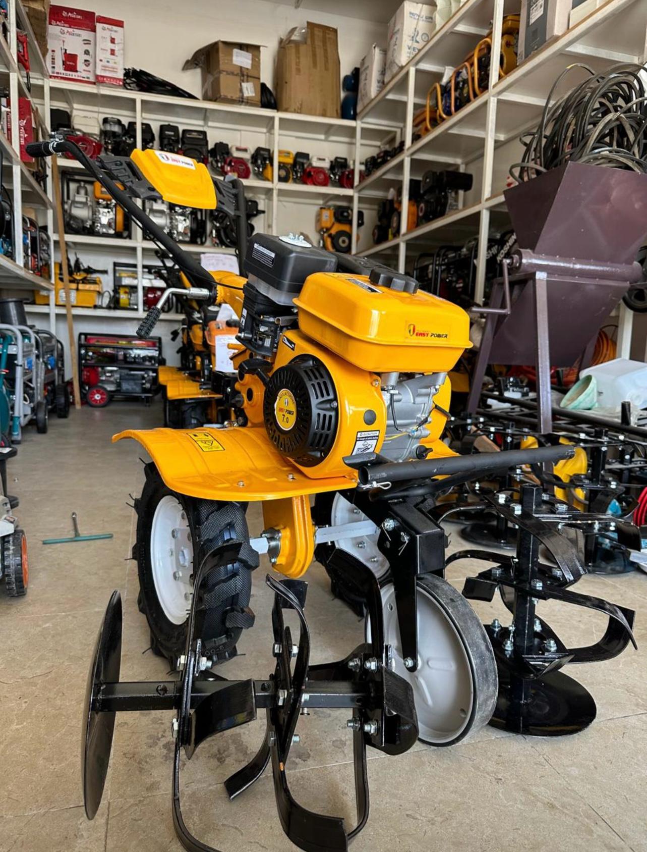 Price in Uganda for Garden Tiller. UGX: 3,300,000. Easy Power Brand Garden Tiller, Ploughing Machine, 7.0 HP Engine, Petrol Engine for Sale in Kampala Uganda. Equipment For Gardening/Farming And Commercial Agricultural Use. Machine World Uganda Importer, Supplier, Distributor, Assembler and Installer of Domestic And Commercial Agricultural Equipment And Industrial Agricultural Machinery in Kampala-Uganda, East Africa: Kigali-Rwanda, Nairobi-Mombasa-Kenya, Juba-South Sudan, DRC-Congo, Tanzania. Ugabox Machinery Marketing Platform Uganda | Ugabox.com