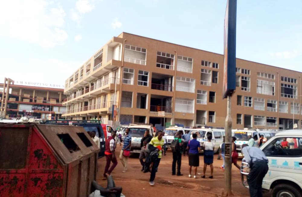 Paint Company Uganda. Lepton Paints, Paint Manufacturer & Texture Paint Application, House Painters, Lepton Paint for Sale Kampala Uganda