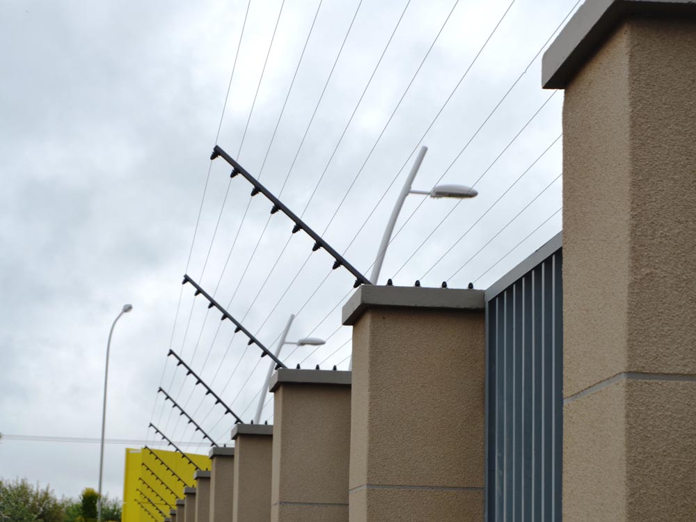 Electric Fence and Installation in Kampala Uganda, Electric Fence Equipment Supplier in Uganda, Security Fences Installation in Uganda, Myriad Technology Services Uganda