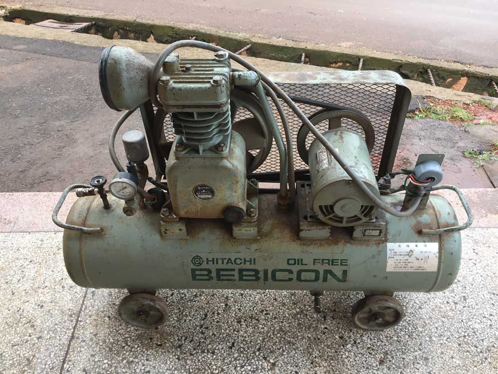 Used Hitachi Oil Free Bebicon compressor, Sale Price: Ugx 1,400,000, JM Auto Parts Uganda, Motor Spare Parts Shop in Kampala Uganda, Ugabox