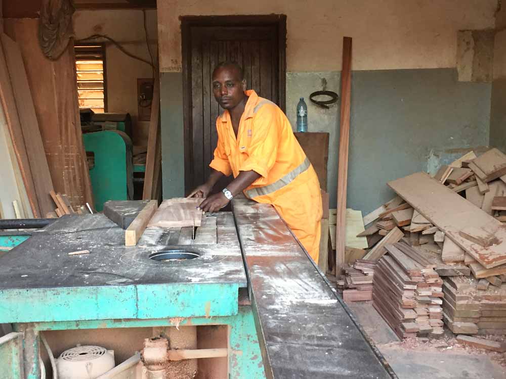 Besepo Uganda, Tree Growers, Uganda Timber Dealers, Timber Supply of Pine Timber, Mahogany Timber, Eucalyptus Timber, Hardwood, Softwood, Timbers  Ndeeba Kampala Uganda, Ugabox