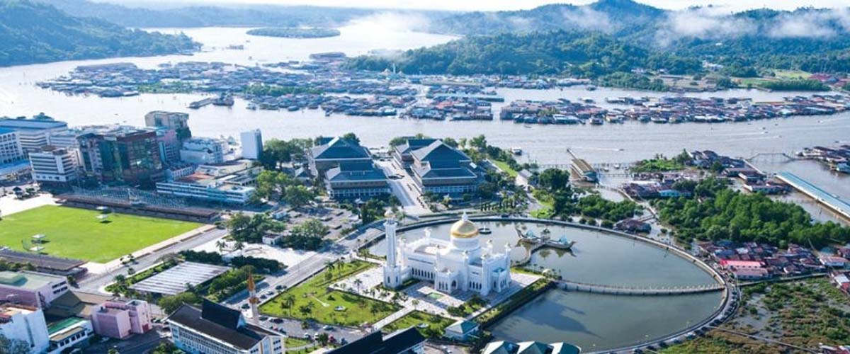 Brunei. Brunei Tourist Attractions. Brunei Holiday Destinations, Tours And Travel. Brunei Business And Investment. Information, Tourism, Trade, Brands And Companies. Ugabox.com