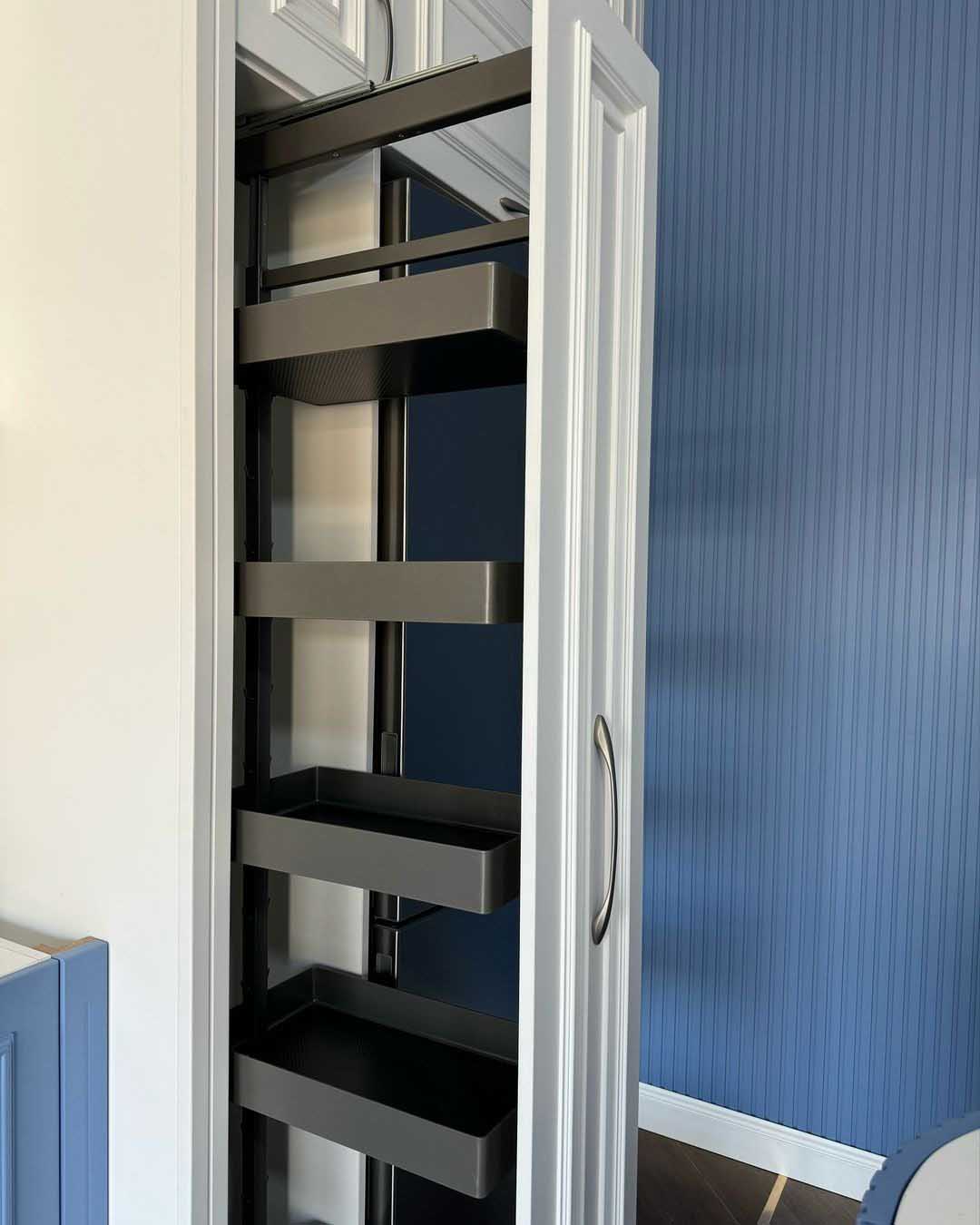 Kitchen cabinets design in Kampala Uganda. Wood cabinets installation. Trust Interiors Uganda. Leading interior design company in Uganda. Services: Interior design services, installation services, manufacturing of modern stylish furniture products in Uganda, East Africa. ugabox.com