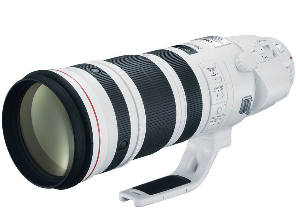 Canon EF 200-400mm f/4L IS USM Lens with 1.4x Extender for Sale in Uganda, Canon Telephoto Lens/Canon Lenses in Uganda. Professional Camera Lenses/Camera Accessories Shop Online in Kampala Uganda. Professional Cinema Cameras and Digital Photography Gear, Photographer and Cinematographer Equipment, Film-Video And Photography Camera Equipment Supplier in Uganda, Ugabox